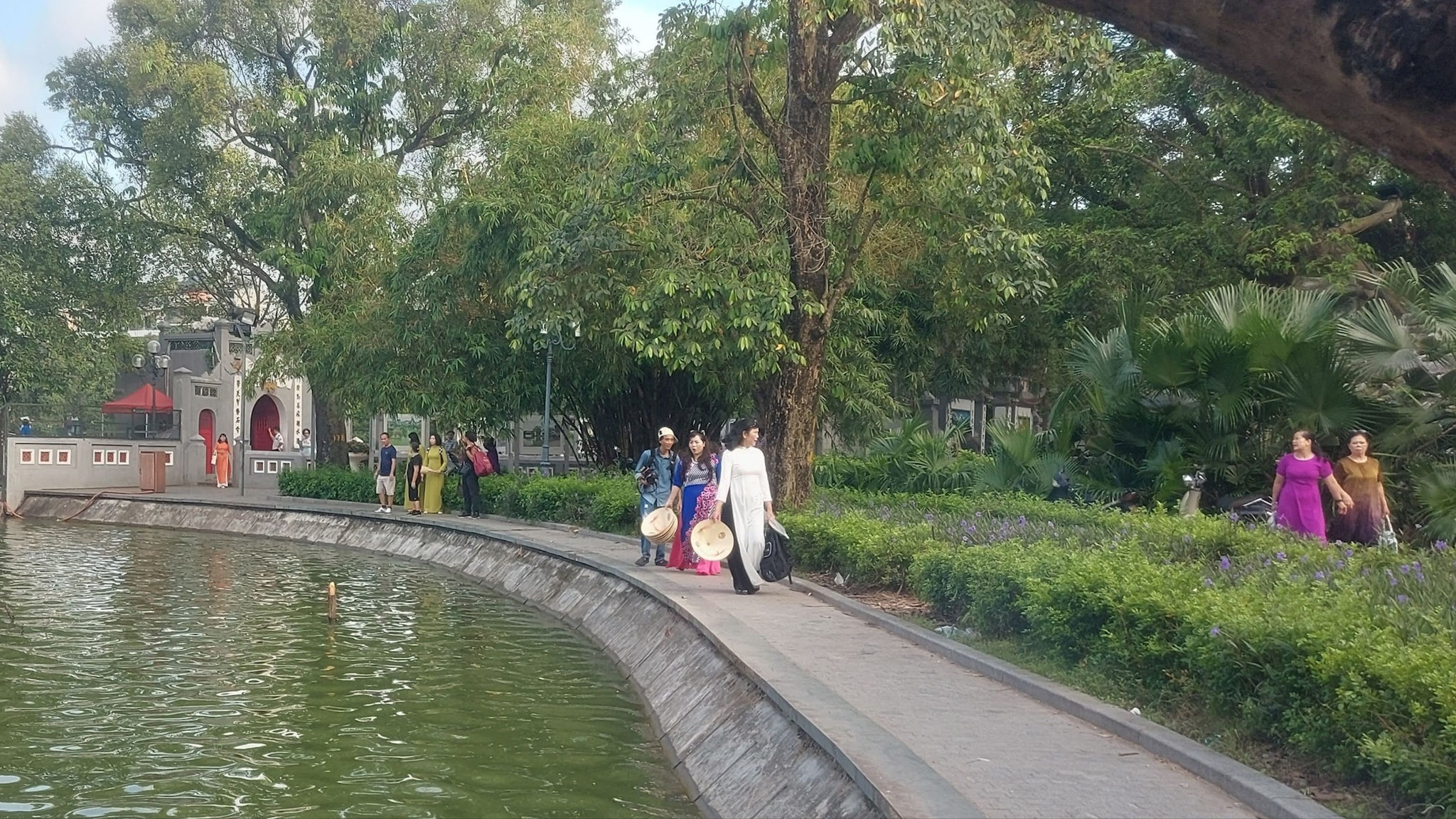 Hà Nội thời tiết dễ chịu ba ngày cuối tuần