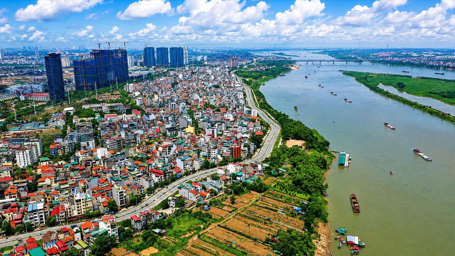 Quy hoạch sông Hồng: Từ an toàn chống lũ đến bài toán tái định cư