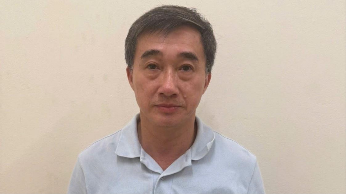 Khởi tố Thứ trưởng Bộ Y tế Trần Văn Thuấn