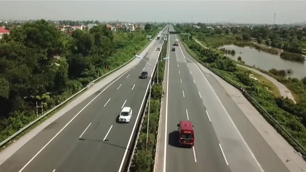 Đề xuất nâng tốc độ tối thiểu trên cao tốc