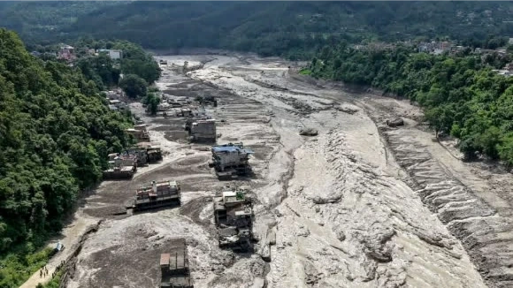 Trung Quốc tăng cường viện trợ khẩn cấp cho Nepal sau lũ quét