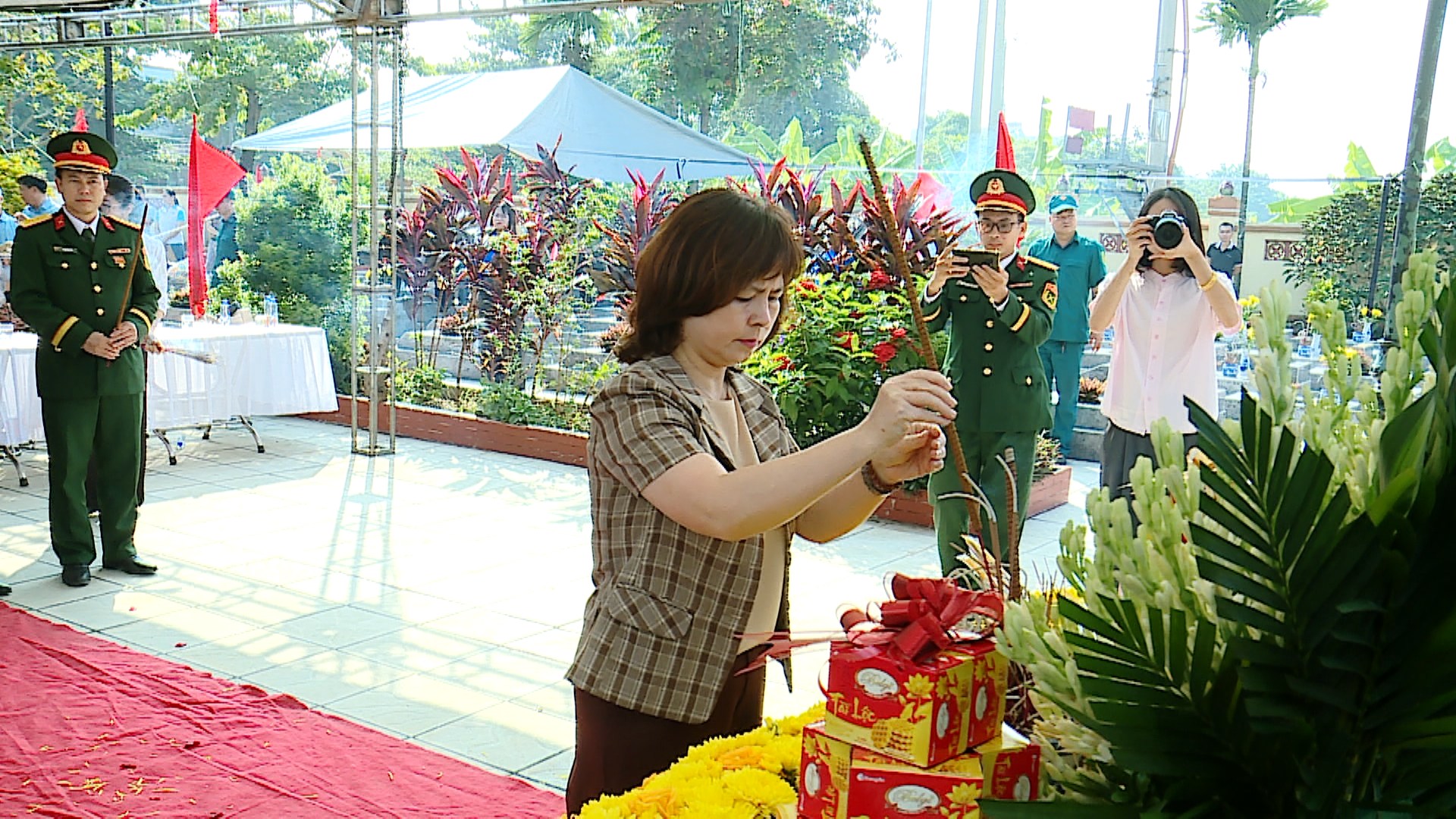 Xã Thư Lâm đón nhận và an táng hài cốt liệt sĩ