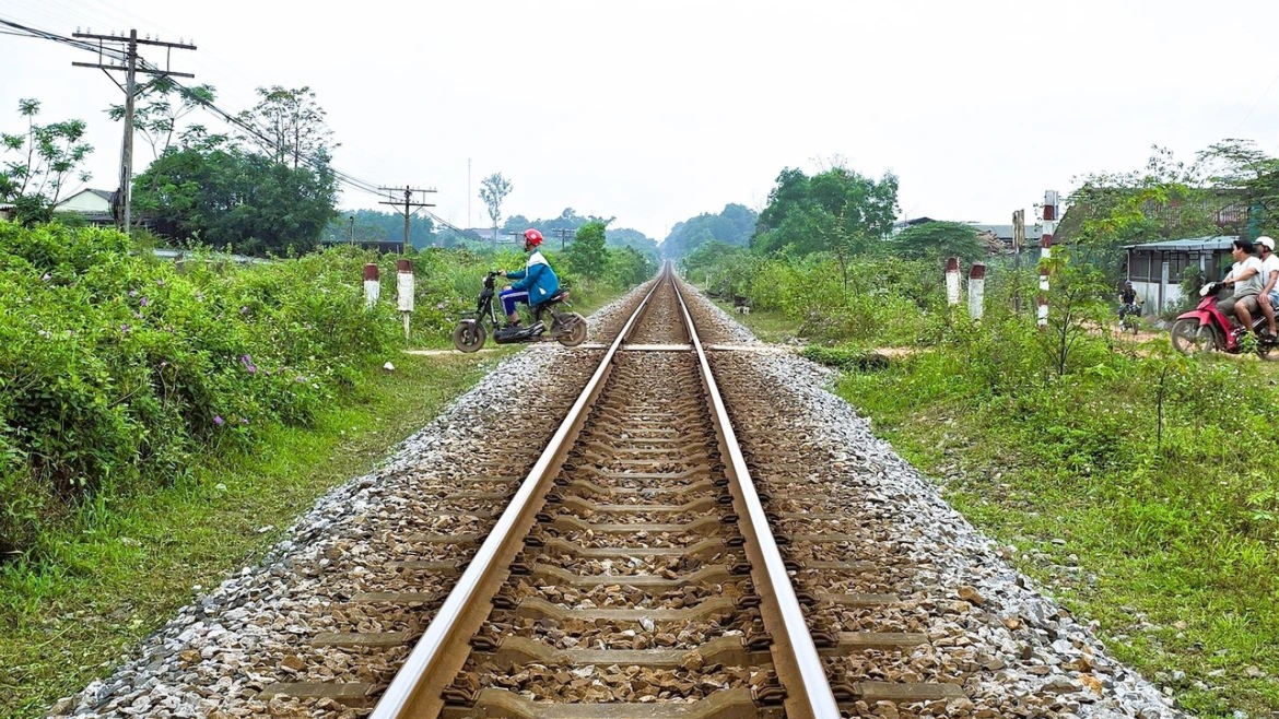 Cụ thể hoá quy trình đường ngang giao cắt với đường sắt