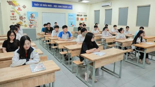 Năm học 2026 - 2027 chưa thí điểm thi tốt nghiệp THPT trên máy tính 