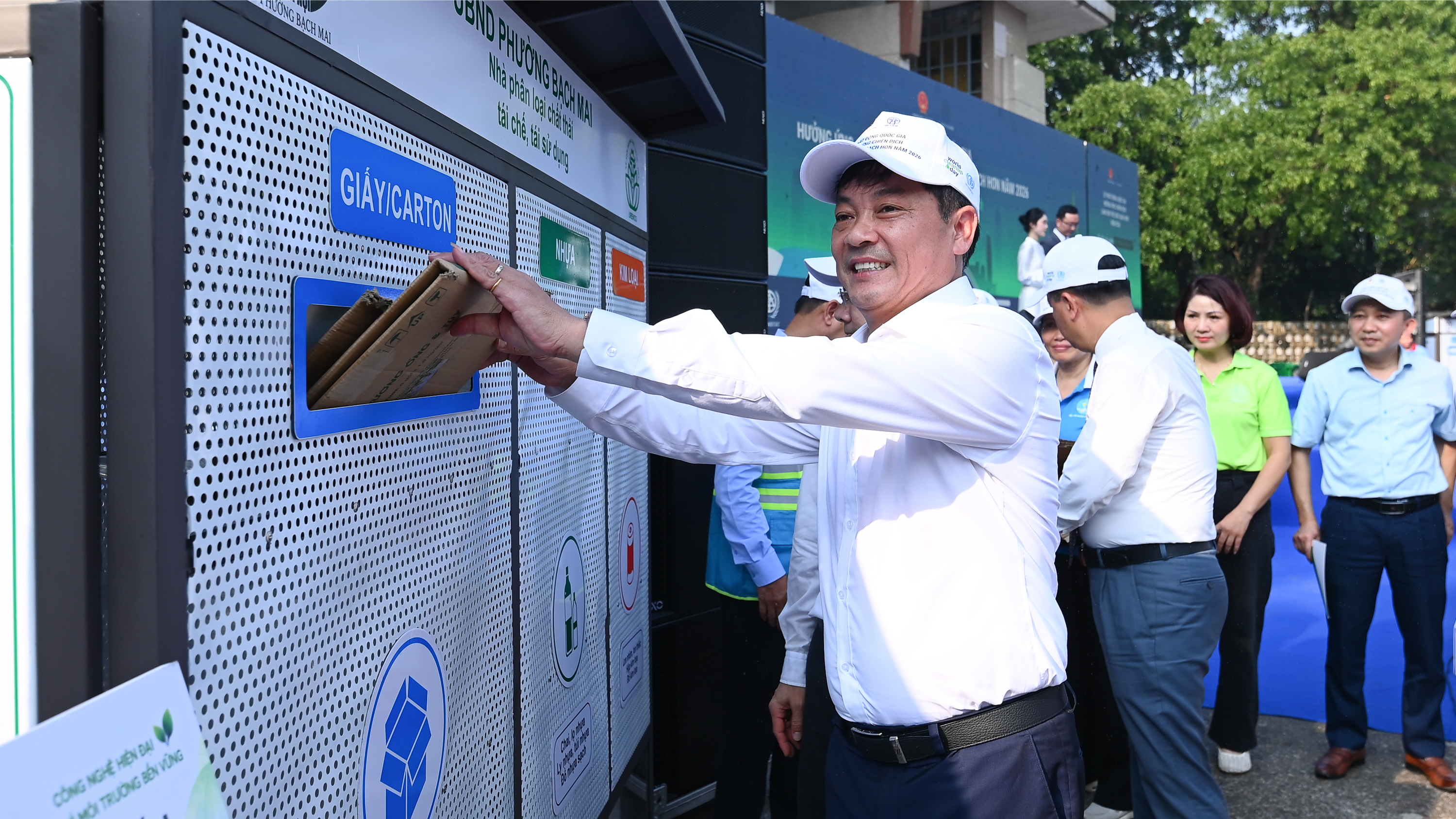Hưởng ứng ngày làm cho thế giới sạch hơn