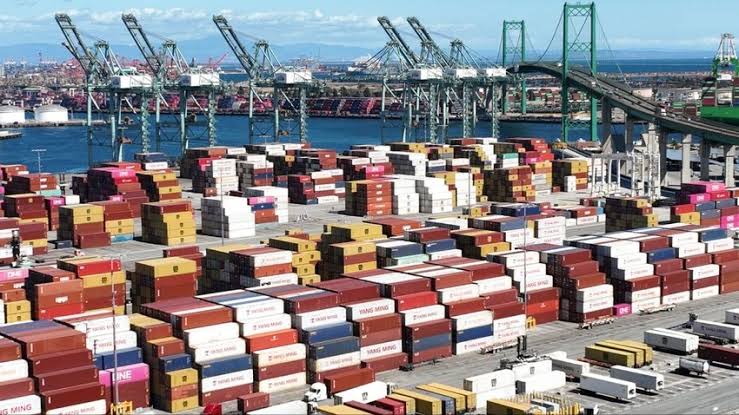 IMF: Kinh tế thế giới đối mặt với nhiều rủi ro