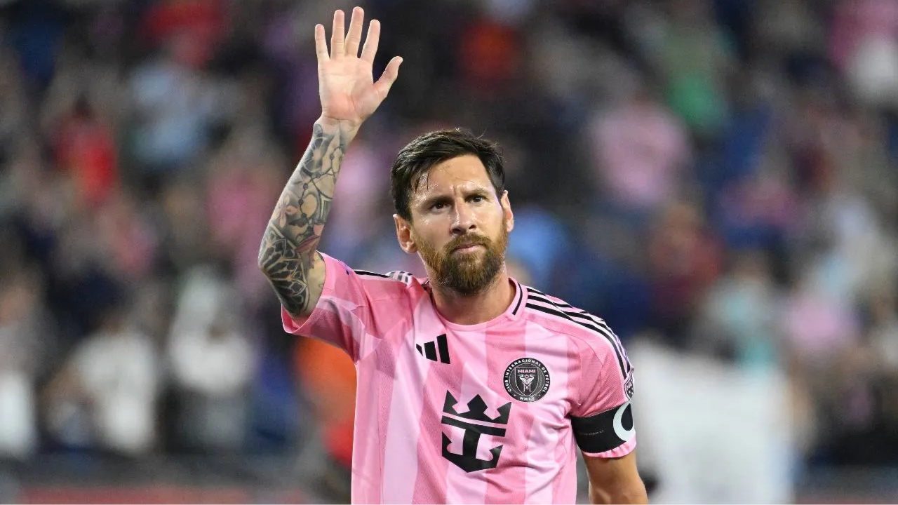 Lionel Messi cán mốc 930 bàn trên mọi đấu trường