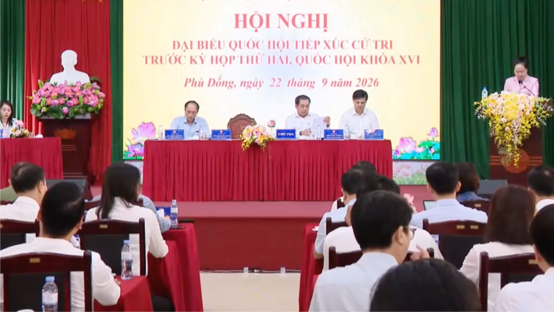 Bí thư Thành ủy tiếp xúc cử tri trước Kỳ họp thứ 2, Quốc hội khóa XVI