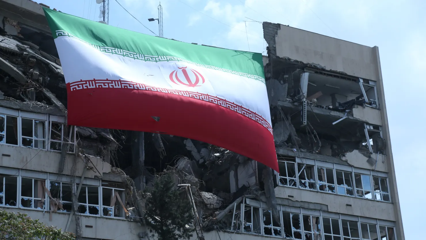Kinh tế Iran suy giảm hơn 10% trong thời gian chiến tranh
