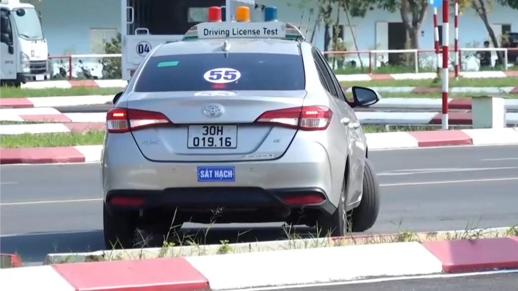 Hà Nội chấn chỉnh hoạt động xe tập lái