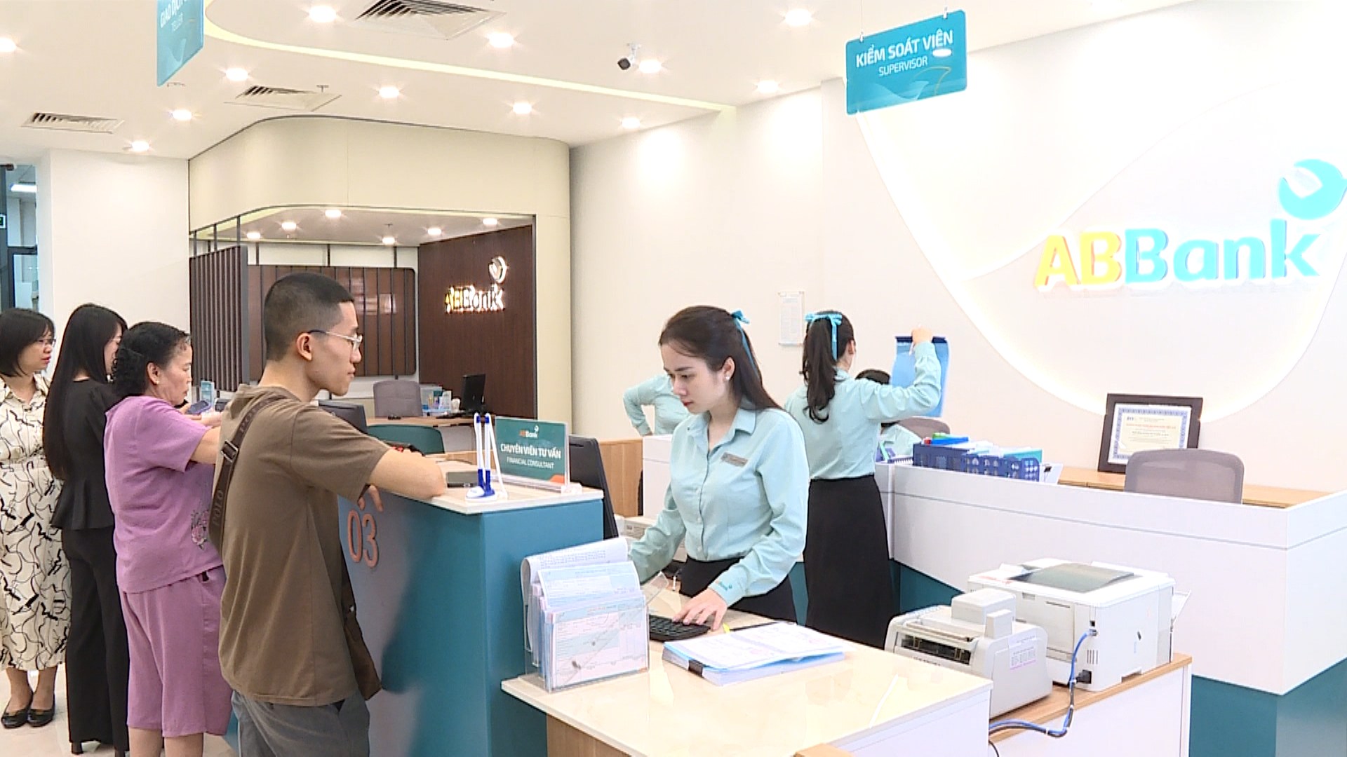 Đa dạng kênh vốn, giảm gánh nặng cho hệ thống ngân hàng