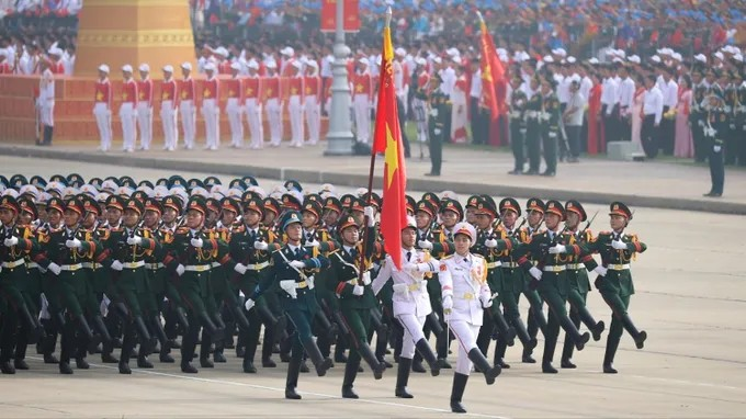 Tổ chức diễu binh, diễu hành kỷ niệm 100 năm thành lập Đảng