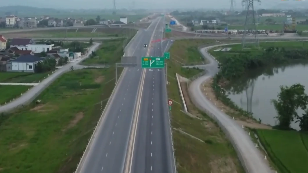Đề xuất đầu tư hơn 550 km cao tốc Bắc - Nam