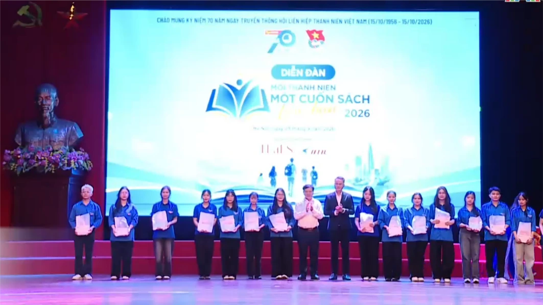 Mỗi thanh niên một cuốn sách làm bạn