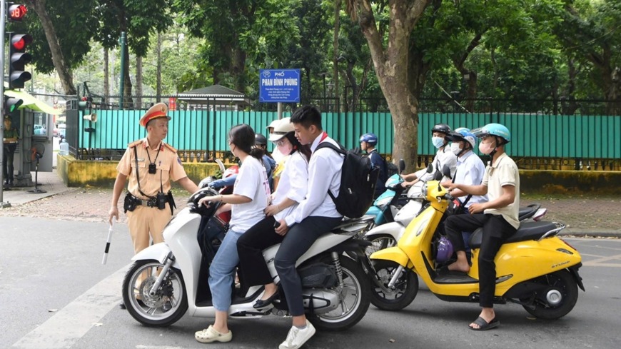 Nhiều học sinh vẫn vi phạm giao thông