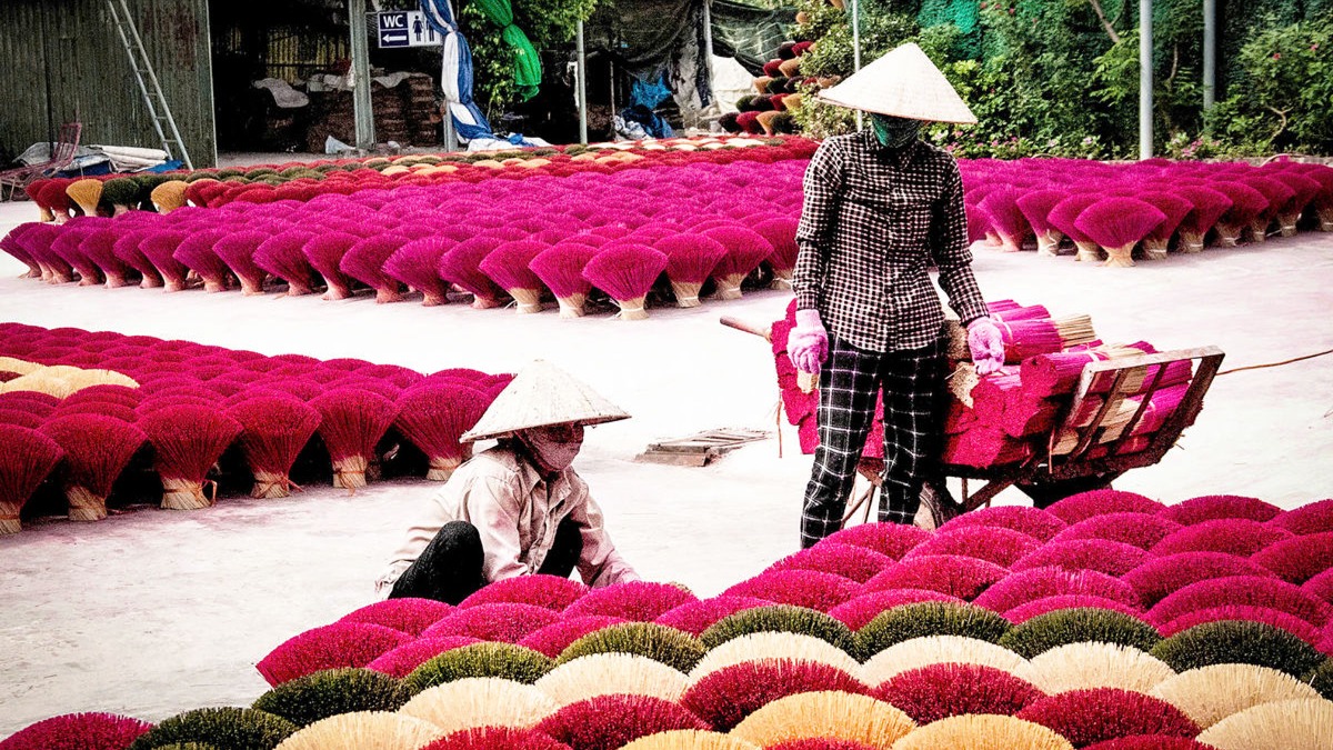 Sắc màu làng nghề Quảng Phú Cầu
