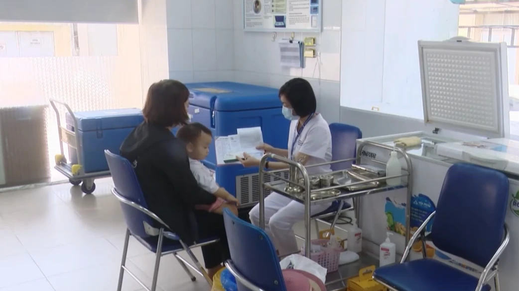 Việt Nam chính thức triển khai vaccine tay chân miệng EV71