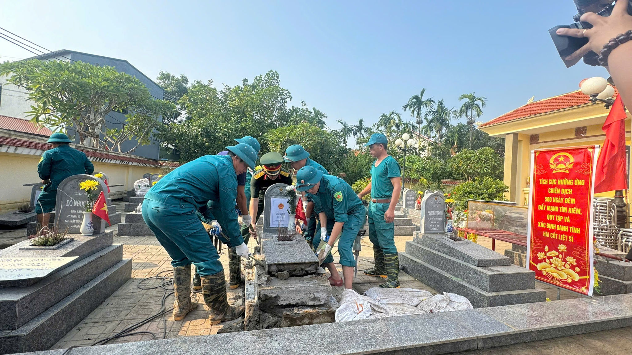Hà Nội hoàn thành công tác lấy mẫu hài cốt liệt sĩ trước 3 tháng