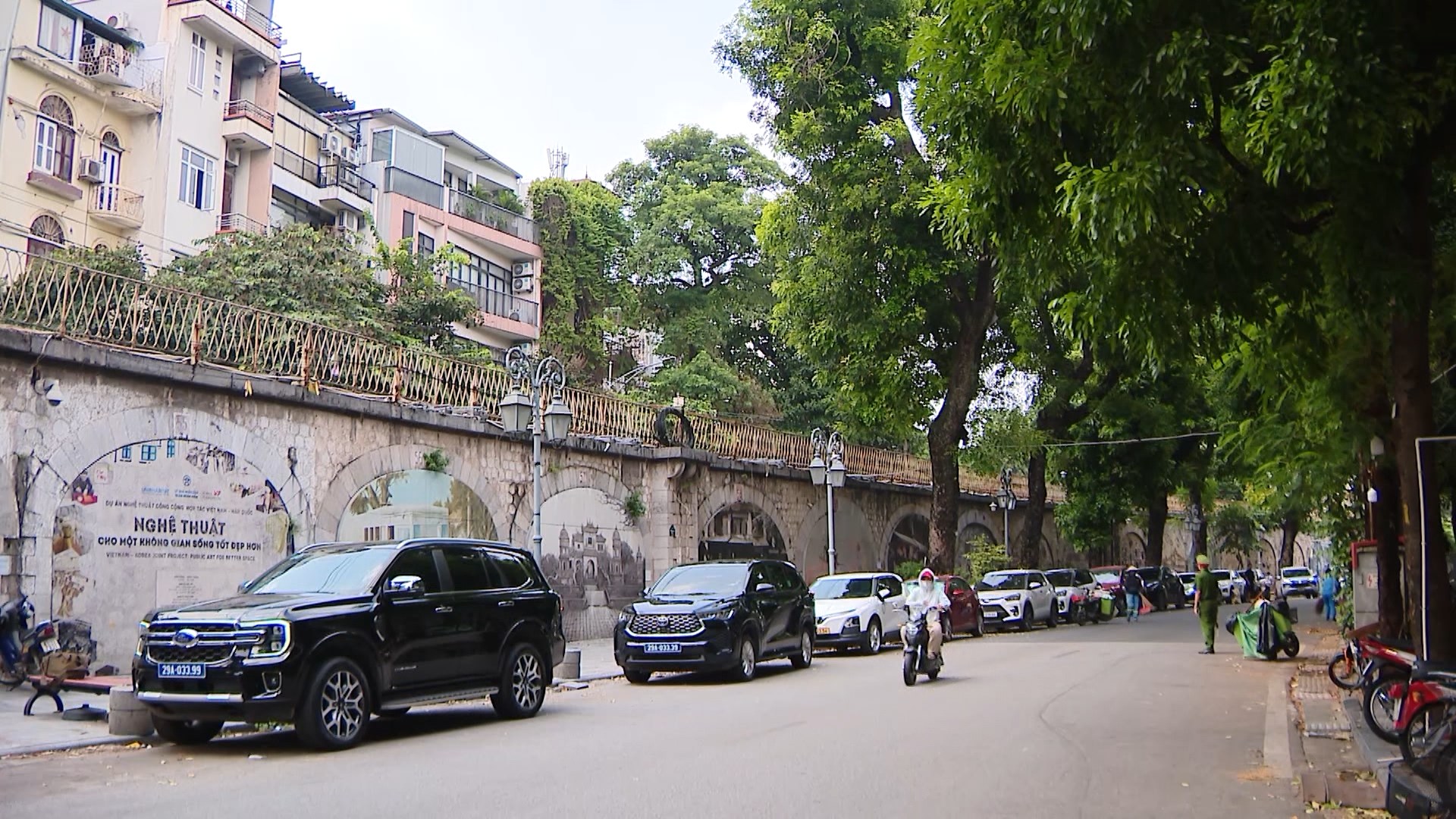 Khẩn trương hoàn tất bàn giao 127 vòm cầu Phùng Hưng