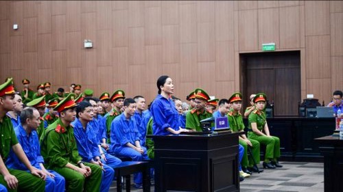 Cựu điều dưỡng nhận tiền giúp bị cáo trốn viện tâm thần