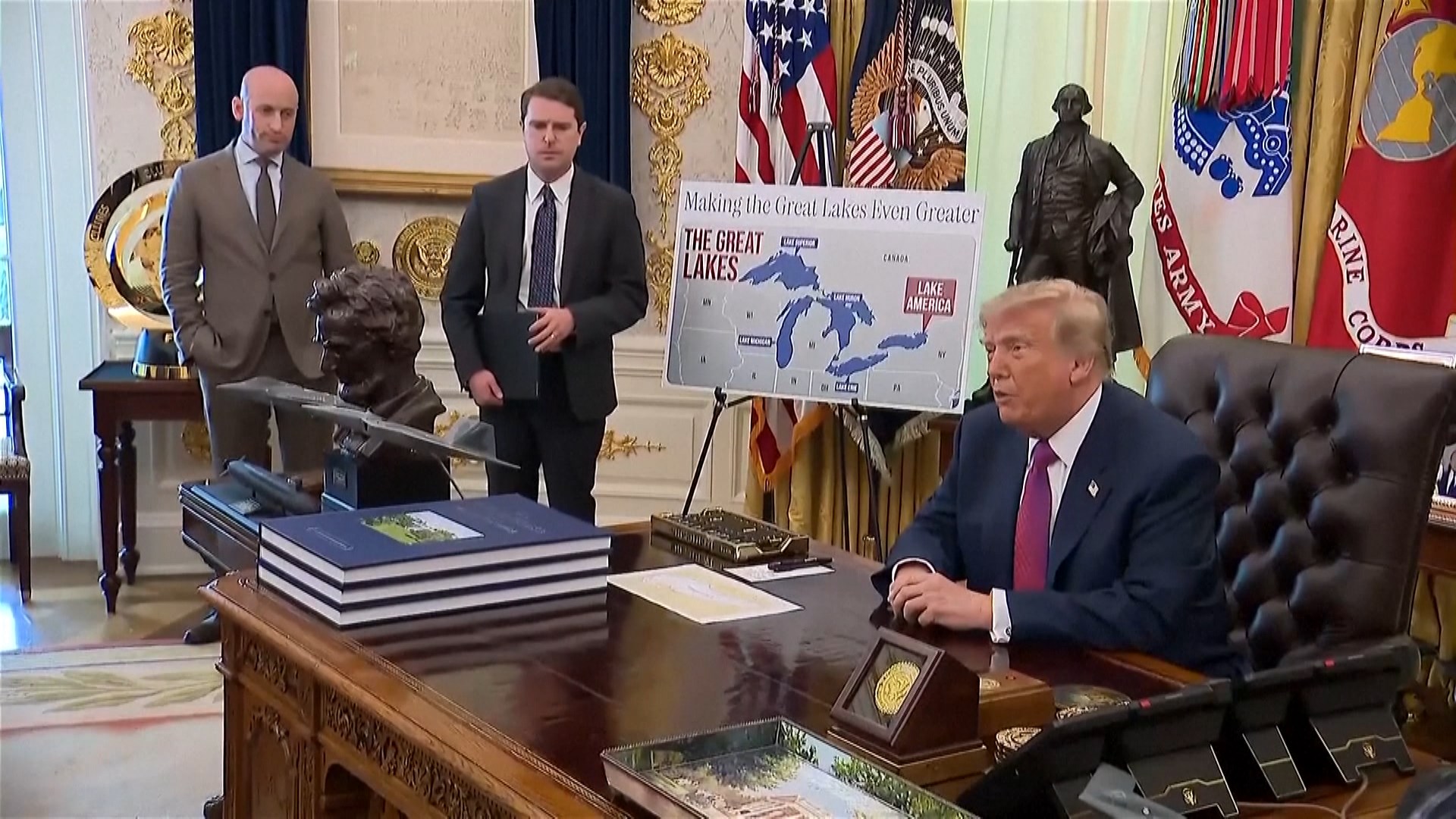Tổng thống Mỹ gợi ý đổi tên Hormuz thành 'eo biển Trump'
