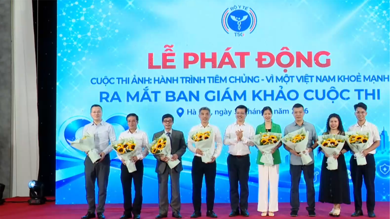 Hành trình tiêm chủng – Lan toả hình ảnh đẹp vì cộng đồng