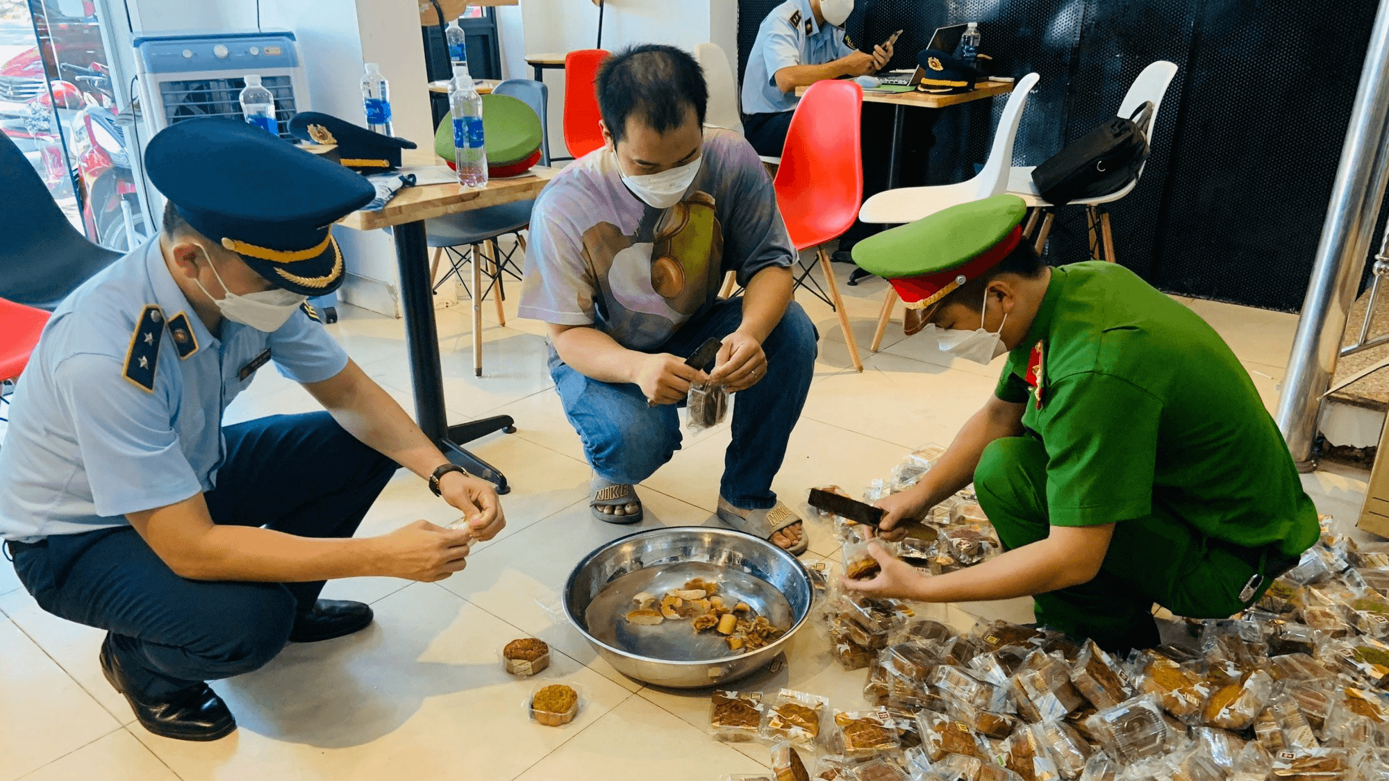 Hà Nội kiểm soát chặt thị trường bánh Trung thu