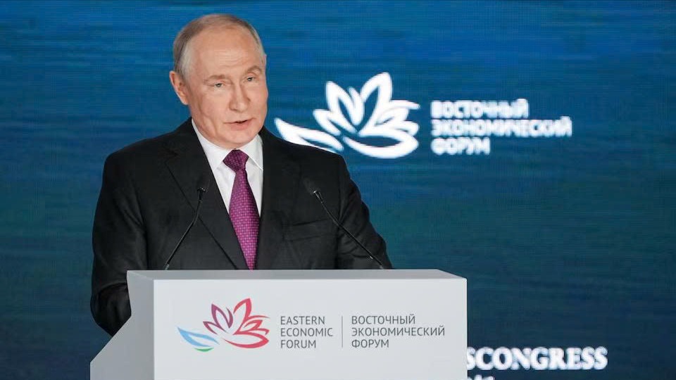 Tổng thống Putin: Nga và Ukraine vẫn duy trì liên lạc
