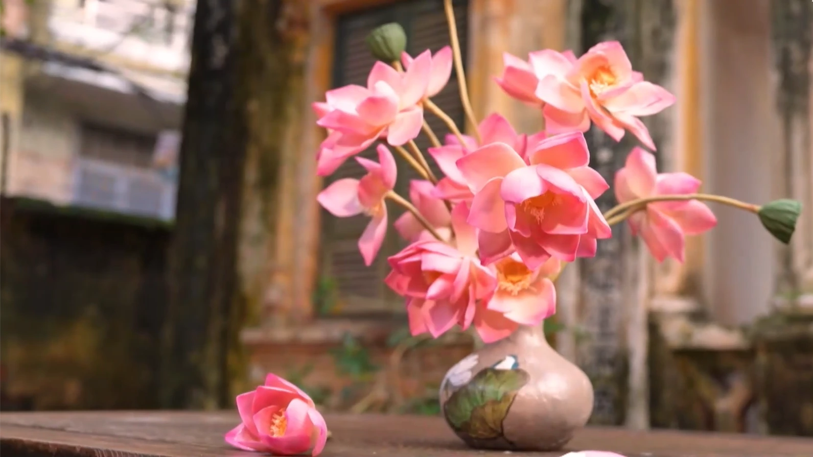 Những mùa hoa trong chiếc bánh trung thu