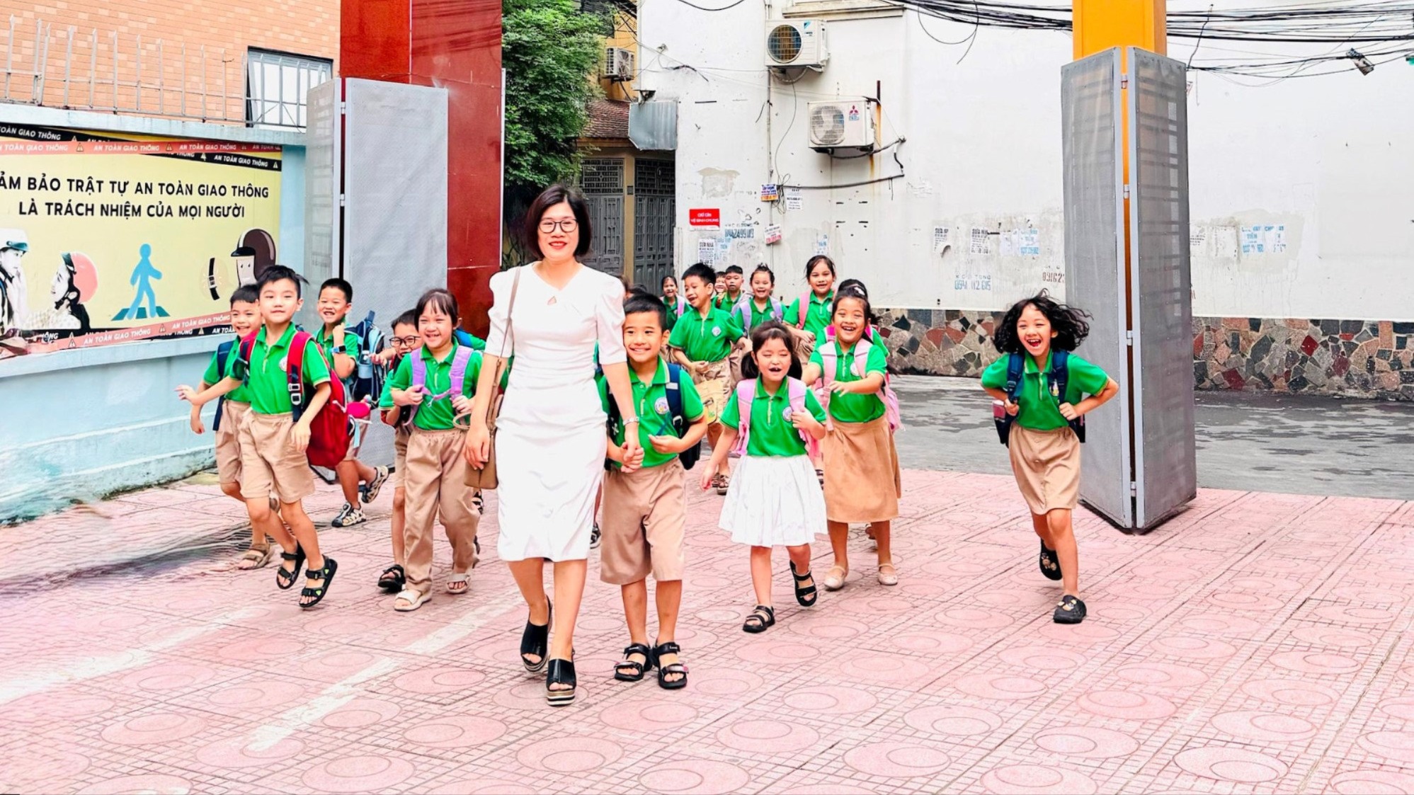 Thời tiết Hà Nội nắng nóng trong ngày khai giảng
