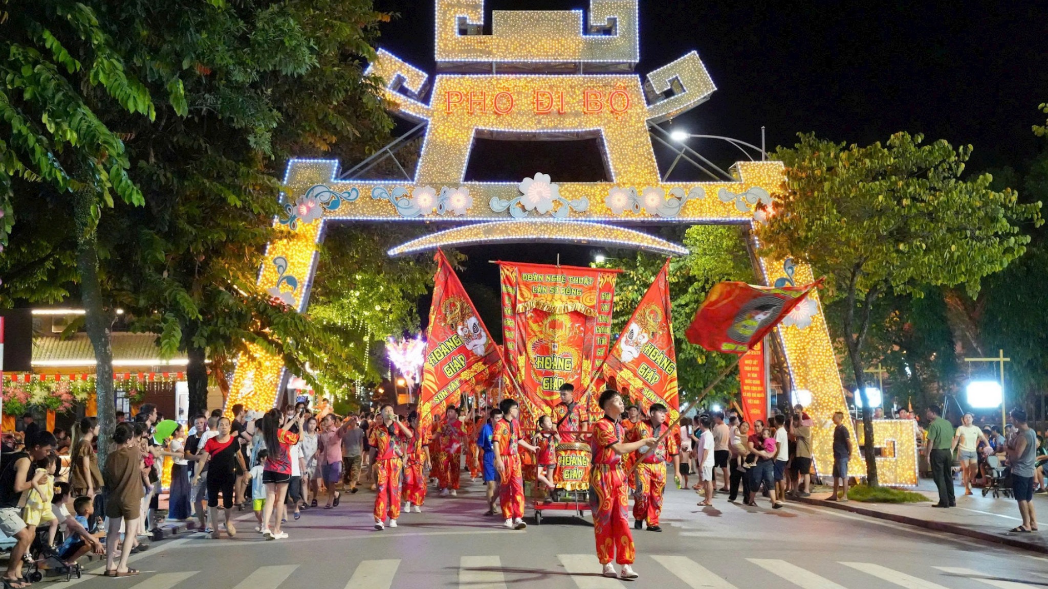 Sơn Tây rộn ràng sắc màu Trung thu