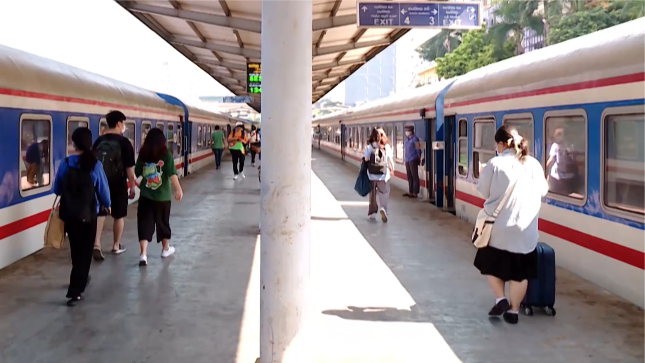 Đường sắt giảm sâu giá vé nhiều chặng đi miền Trung