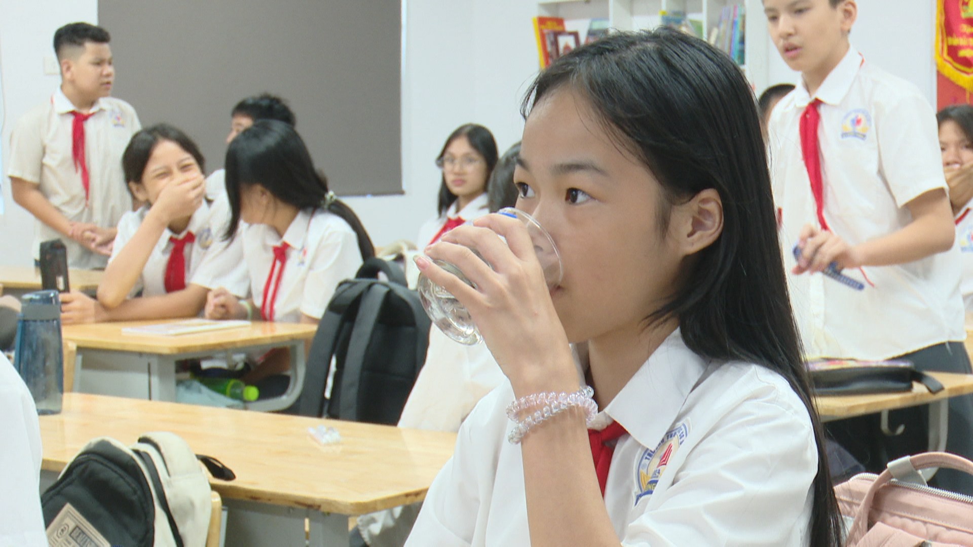 Hà Nội chủ động kiểm soát an toàn nước uống học đường
