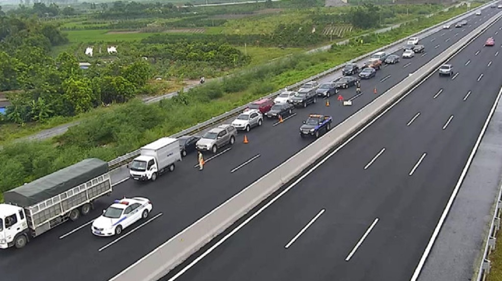 Quy định khoảng cách an toàn cần phù hợp thực tế giao thông