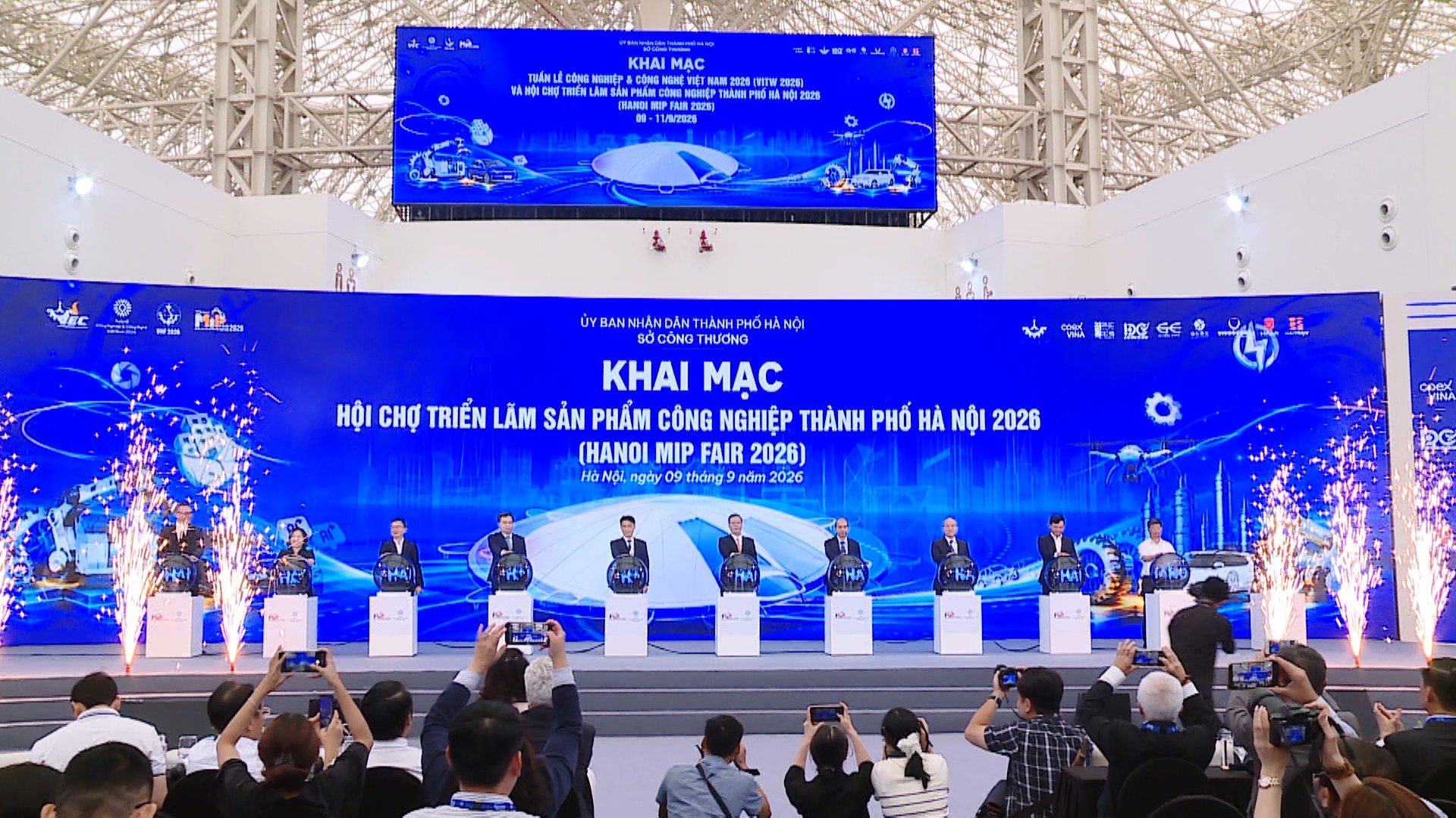 Khai mạc Tuần lễ Công nghiệp và Công nghệ Việt Nam lần thứ hai