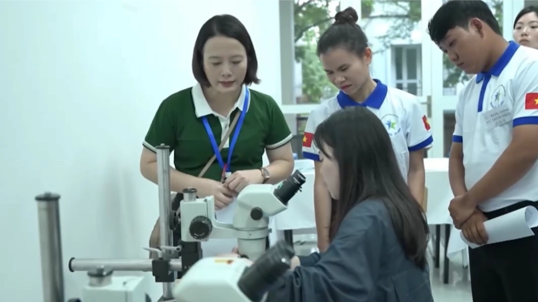 Giảm gánh nặng chi phí cho lao động đi làm việc nước ngoài