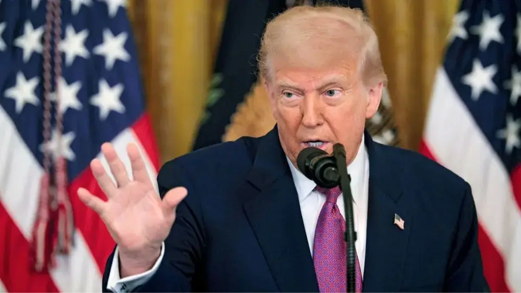 Tổng thống Trump tuyên bố trả lương cho quân nhân