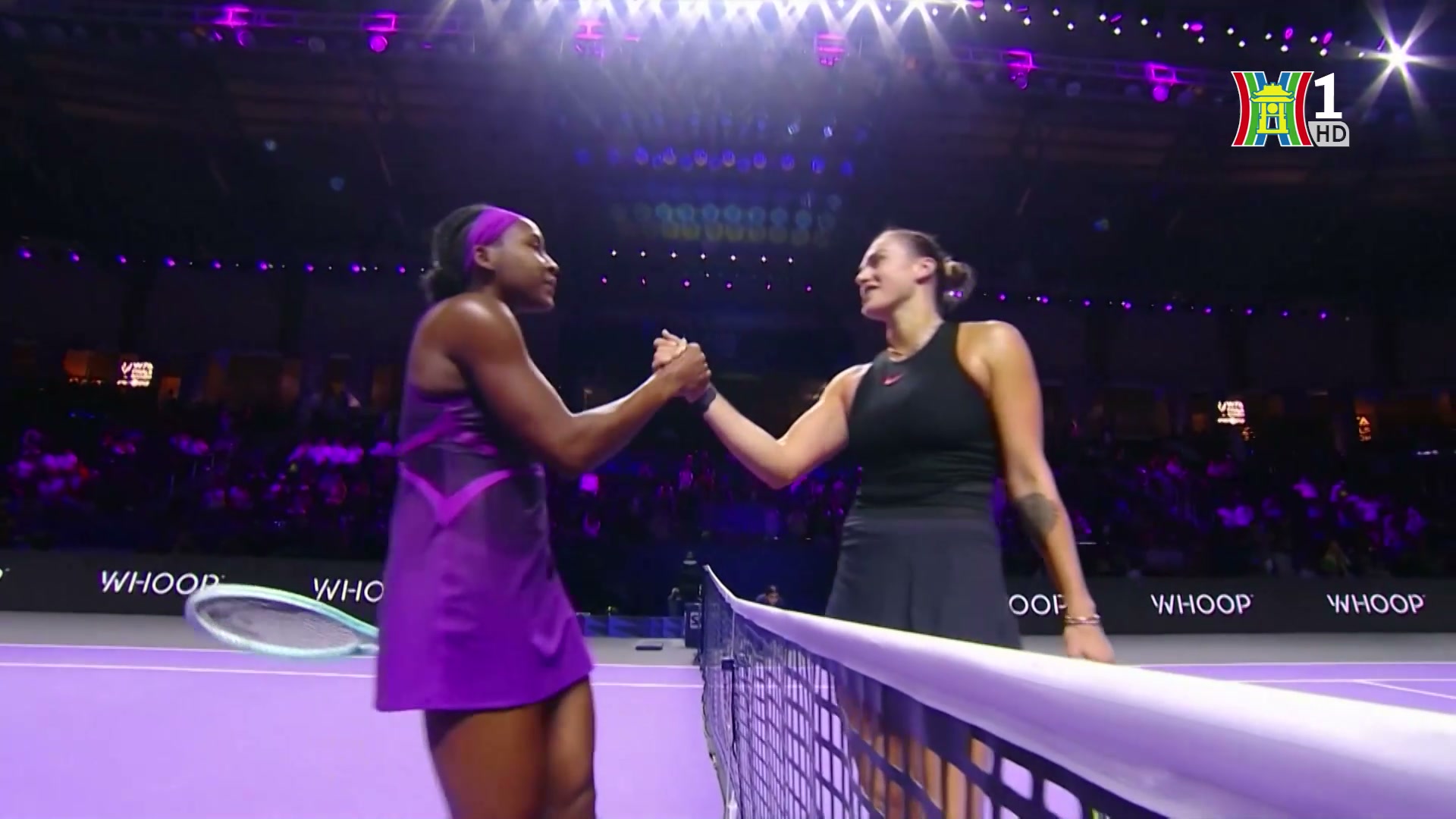 Diễn biến vòng bán kết WTA Finals