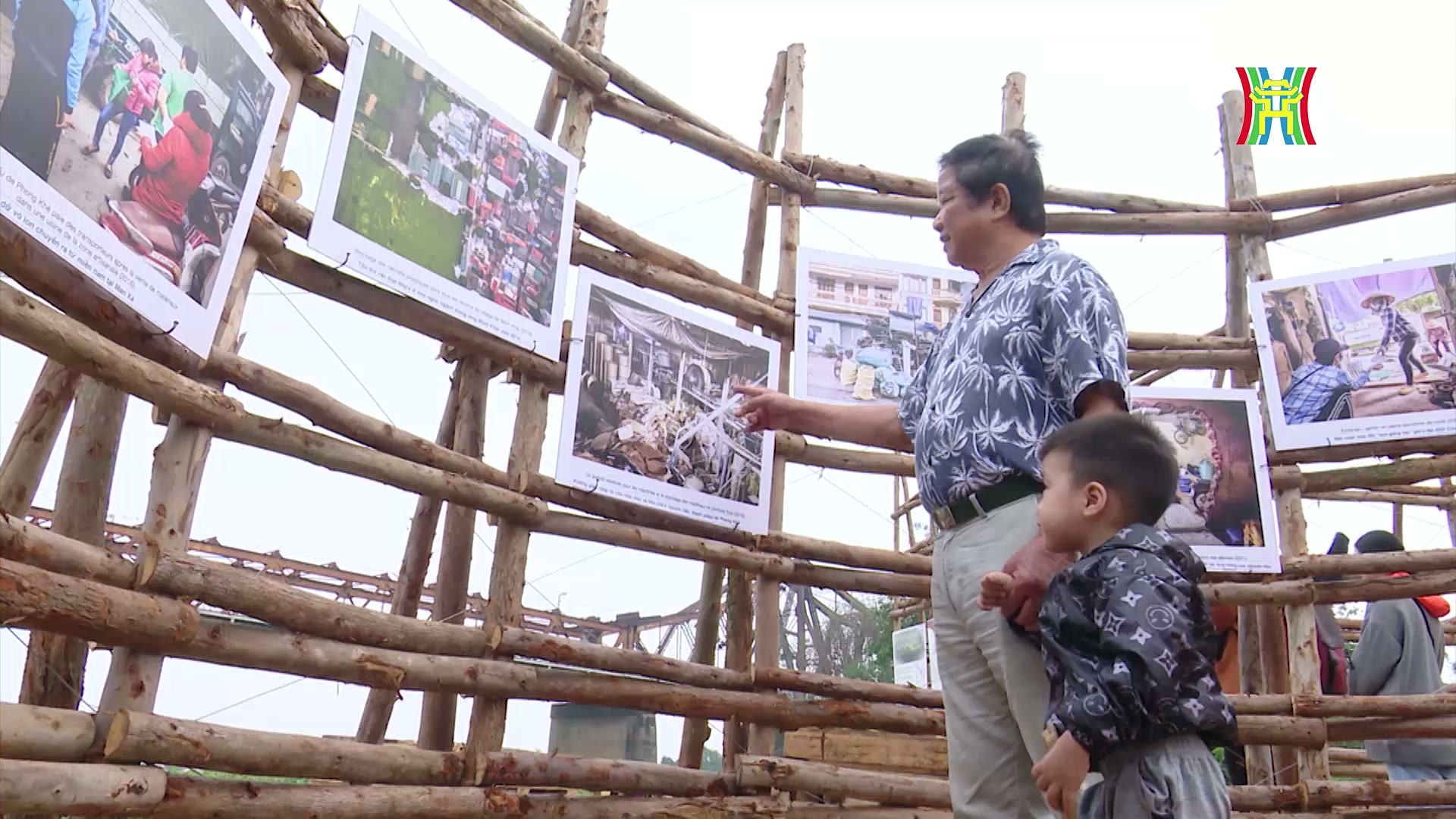 'Nhà rừng' mọc lên nơi từng là bãi rác ven sông Hồng