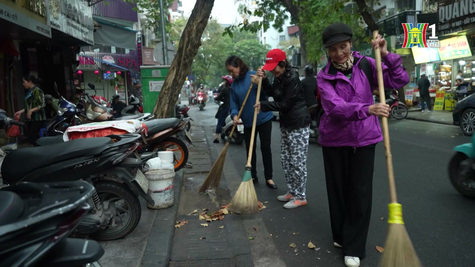 Thi đua làm sạch Thành phố