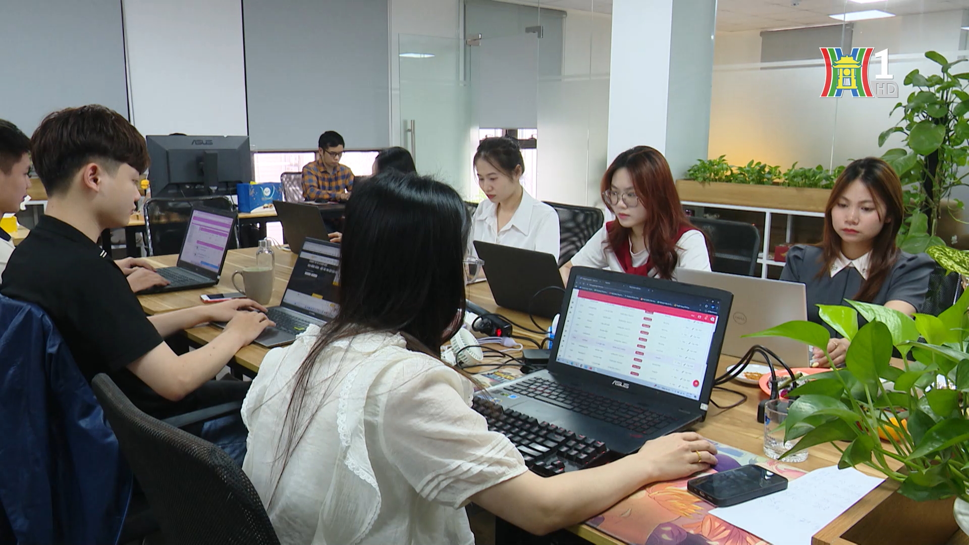 Phát triển logistics xanh, hướng tới chuẩn mực quốc tế | Công nghệ và đời sống | 14/05/2025