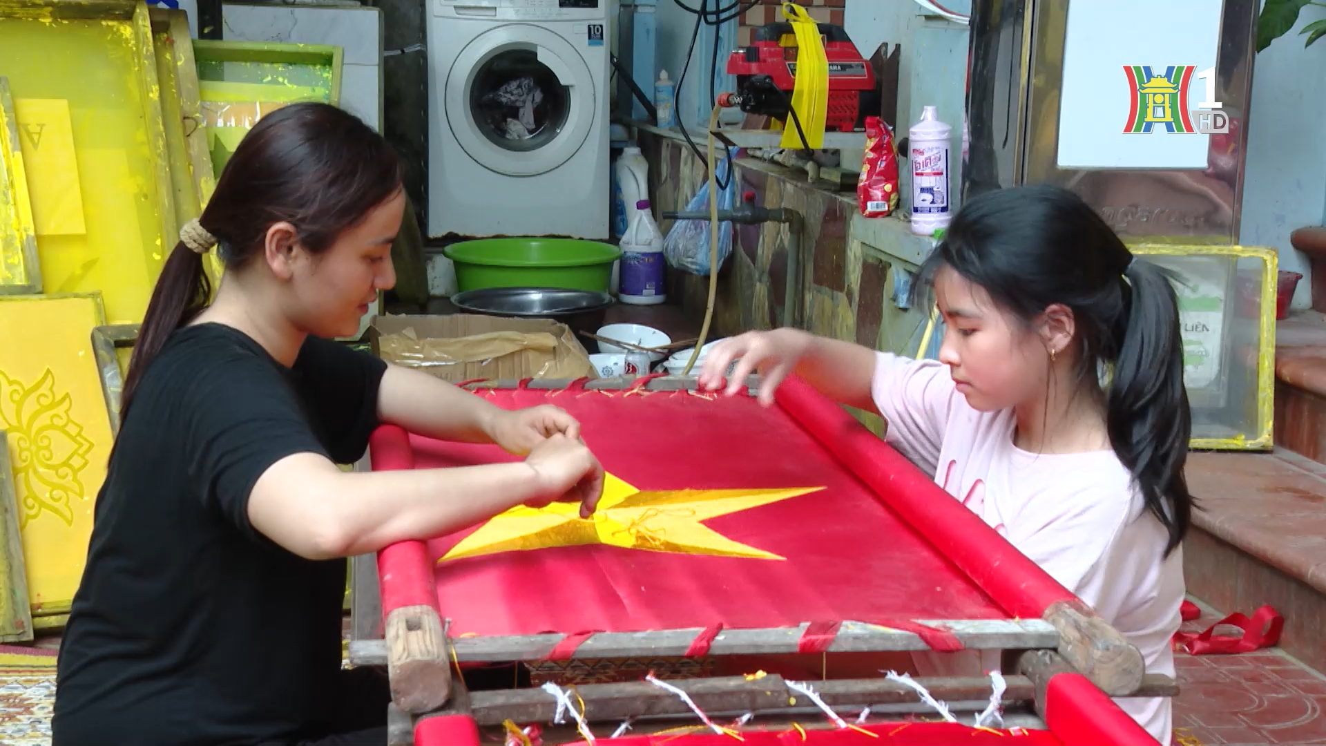 Người thợ dệt hồn Tổ quốc | Người tốt quanh ta | 16/06/2025