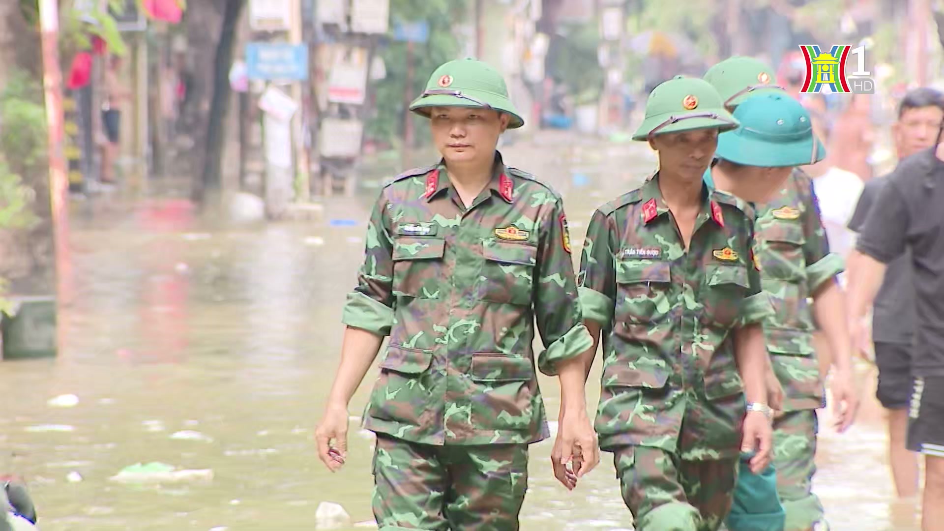 Ấm tình quân dân trong cơn bão lũ | Người tốt quanh ta | 18/09/2024