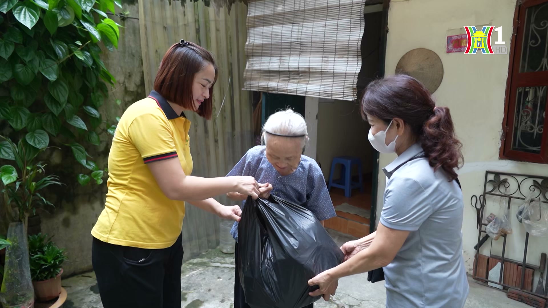 Tổ trưởng tổ dân phố gương mẫu | Người tốt quanh ta | 24/09/2024 