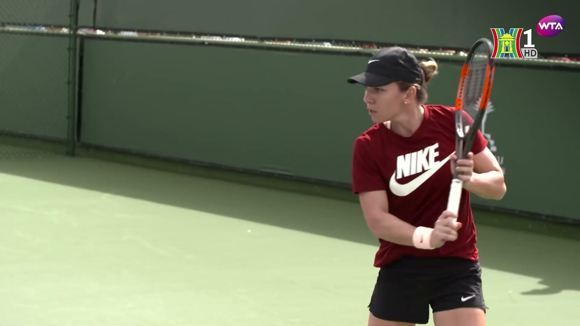 Tay vợt Simona Halep lỡ hẹn Grand Slam đầu năm 2025