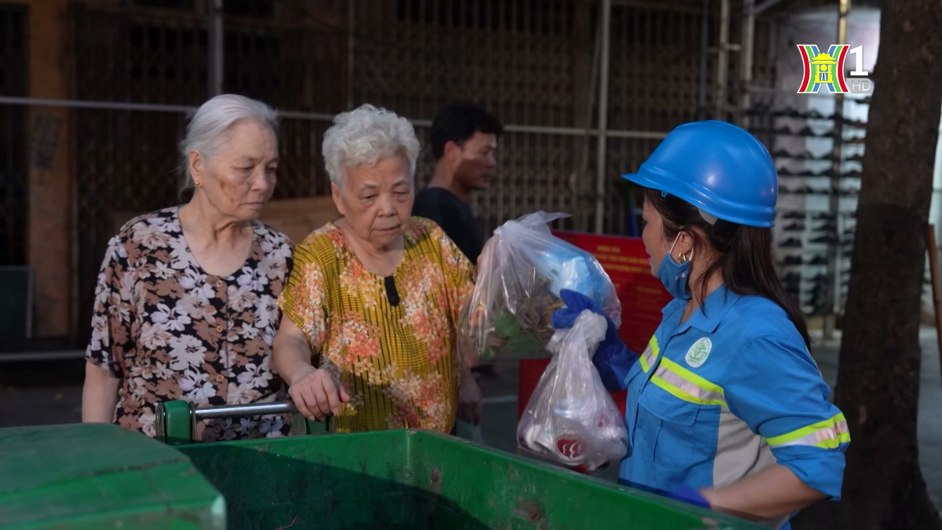 Xử lý rác thải thành nguồn tài nguyên hữu ích | Chuyện đô thị | 31/08/2024