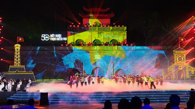 Câu chuyện hòa bình trong '50 năm đất nước trọn niềm vui'