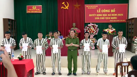 Công an Hà Nội công bố đặc xá 139 phạm nhân