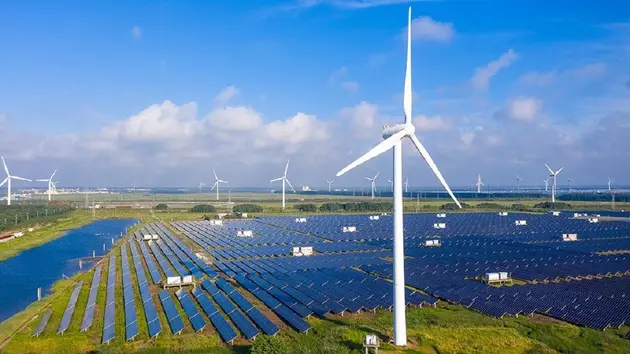 Đề xuất lập hai trung tâm năng lượng tái tạo liên vùng