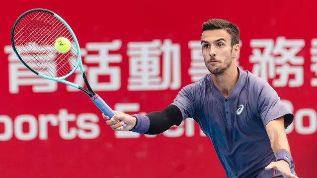 Lorenzo Musetti vào tứ kết Hong Kong Open